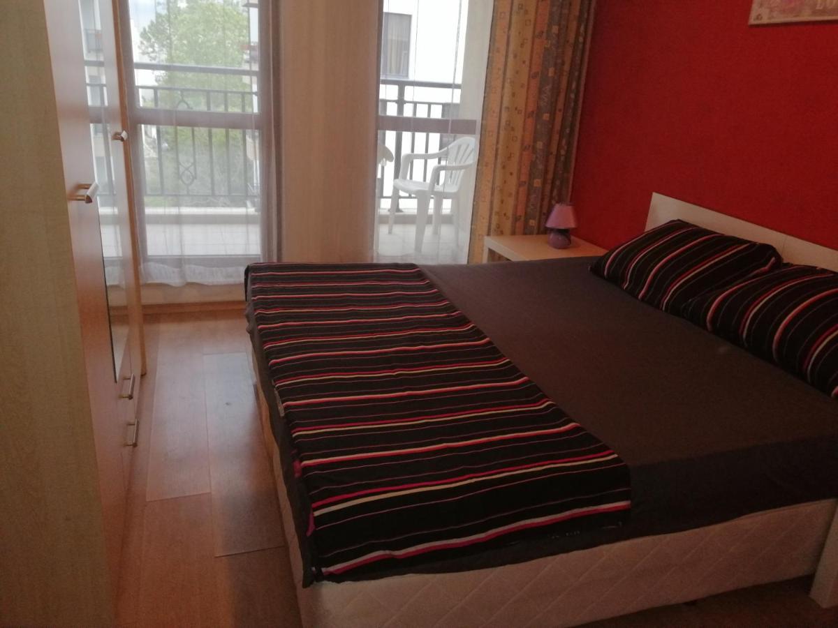 Four Seasons + Apartman Várna Kültér fotó